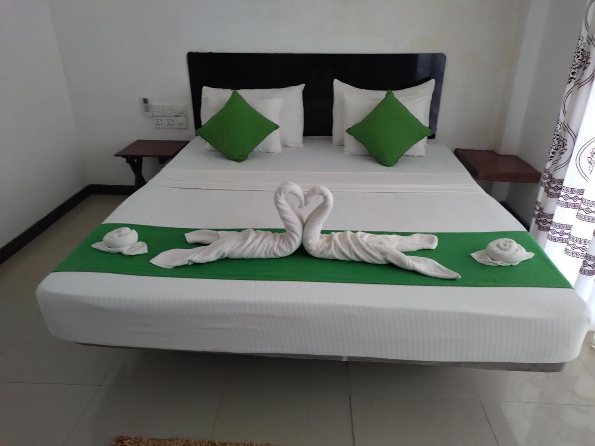Village Mango Resort Yala Tissamaharama Buitenkant foto